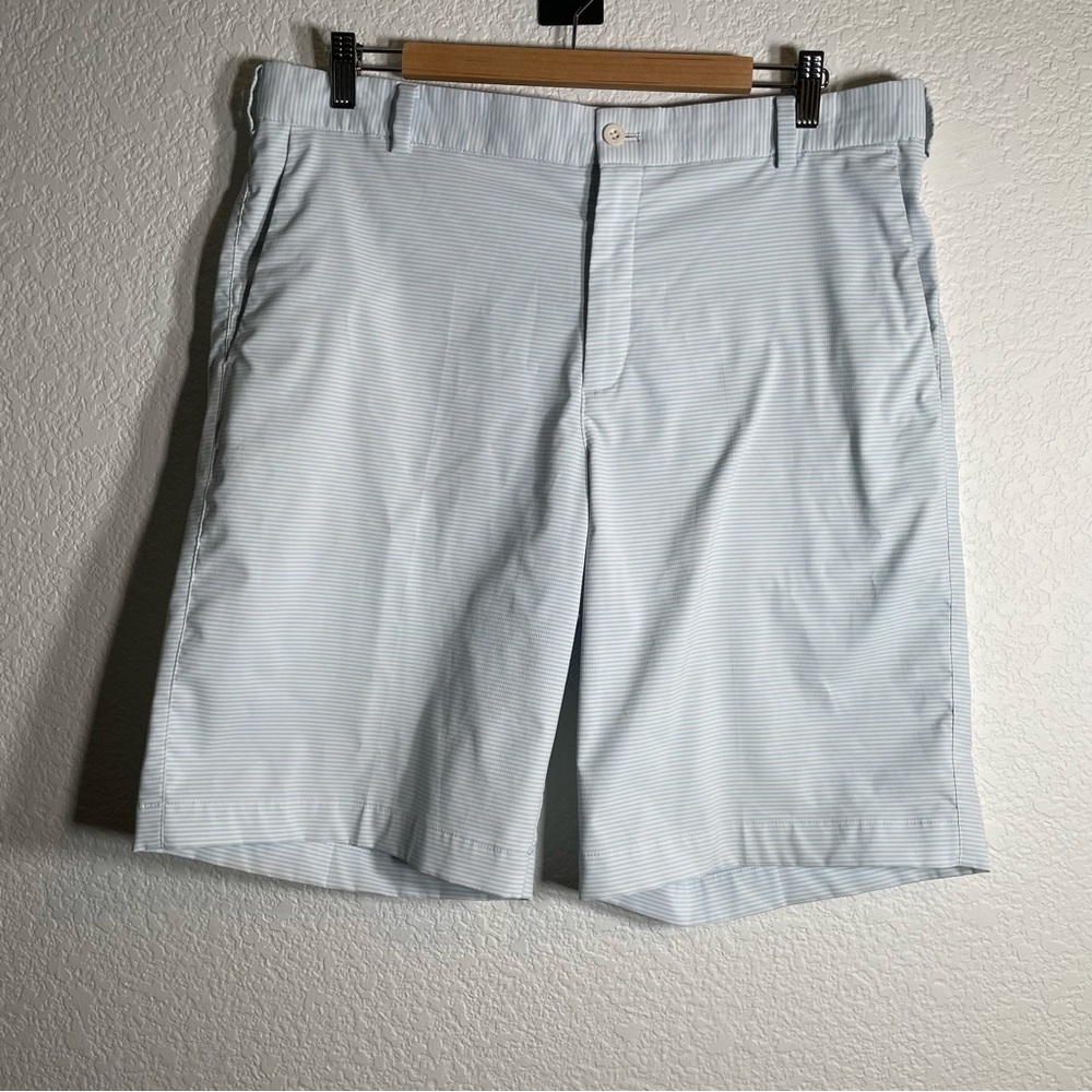 Nike Golf Shorts Men’s Seersucker Style Blue and White Striped Outdoor Size 35